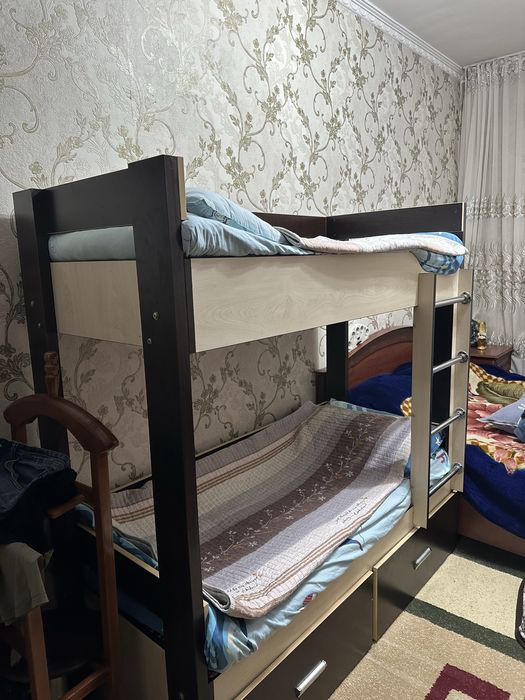 Кровать детская продаю