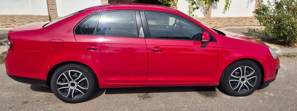 Volkswagen Jetta,  2010, 105 CP