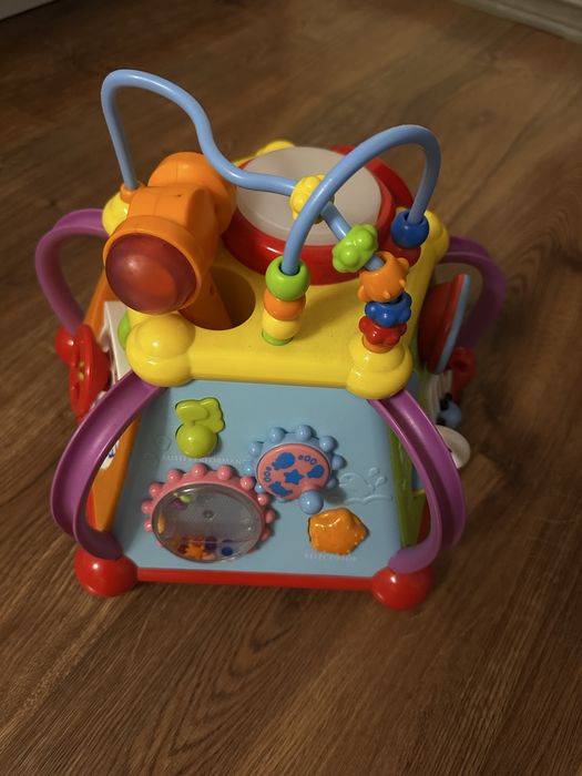 Piramida activitati, interactiva pentru bebe