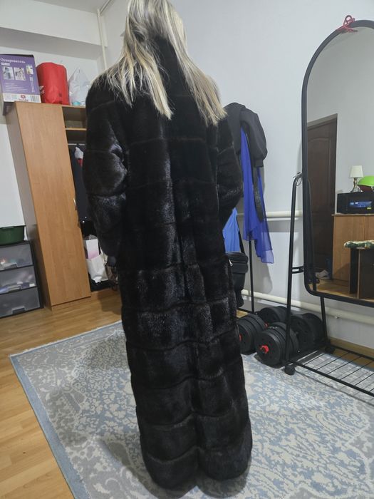 Продаю норковую шубу