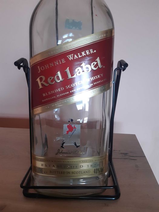 Галон от уиски JOHNNIE WOLKER на люлка, 4.5 литра