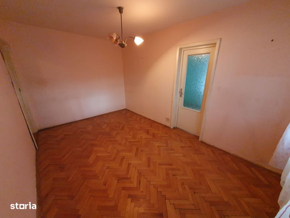 Apartament 2 camere, etaj 4, bloc izolat, acoperis - Zona Girocului