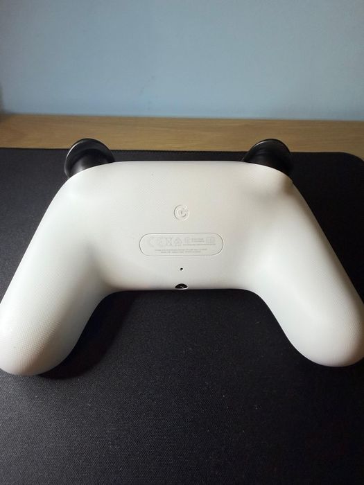 Controller Google Stadia alb - activat bluetooth wireless sau wired usb-c pentru pc, mac și telefon