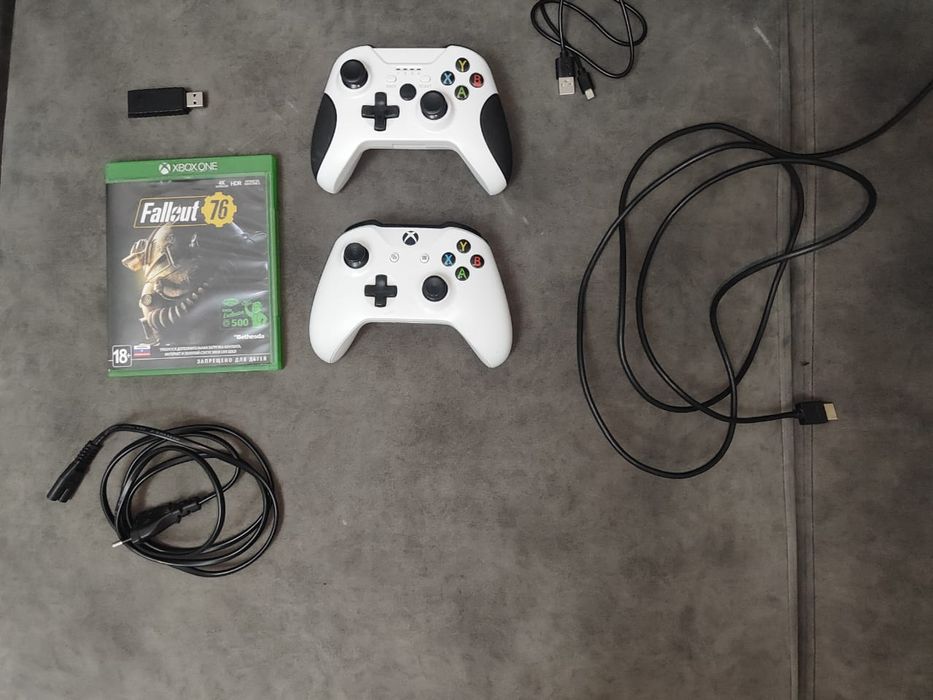 Продам X box 1 s