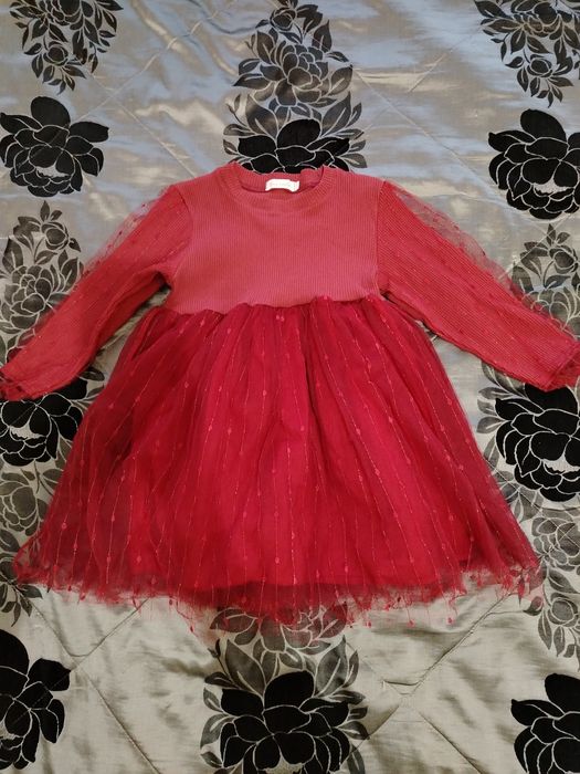 Продам новые вещи на девочку  на 5-6 лет по 2000-