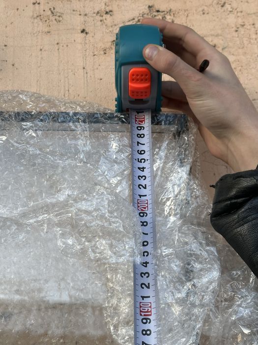 Окна с рамой и стеклом