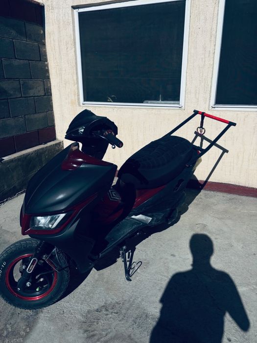 Продам мопед М8 срочно
