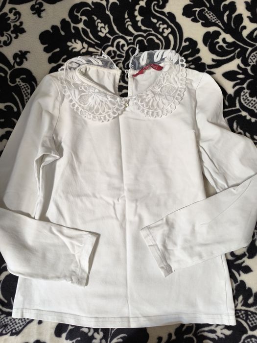 Продам школьные блузки