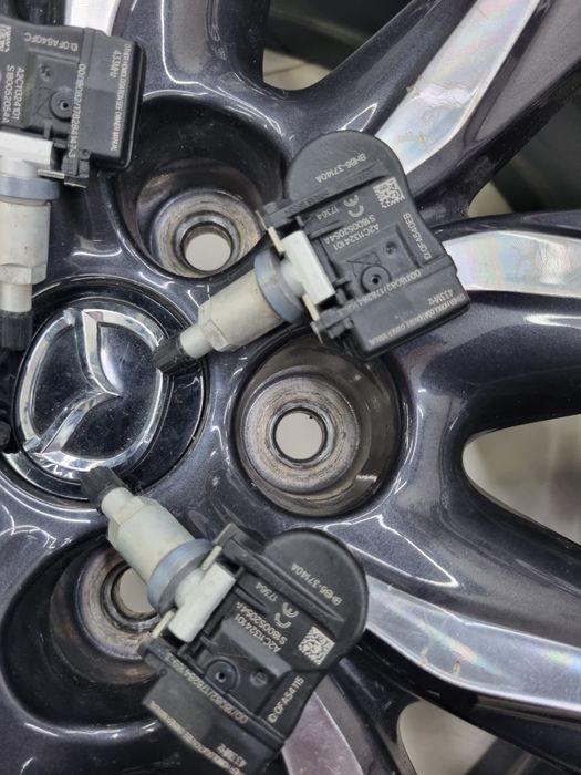 Продам датчики давления шин mazda original