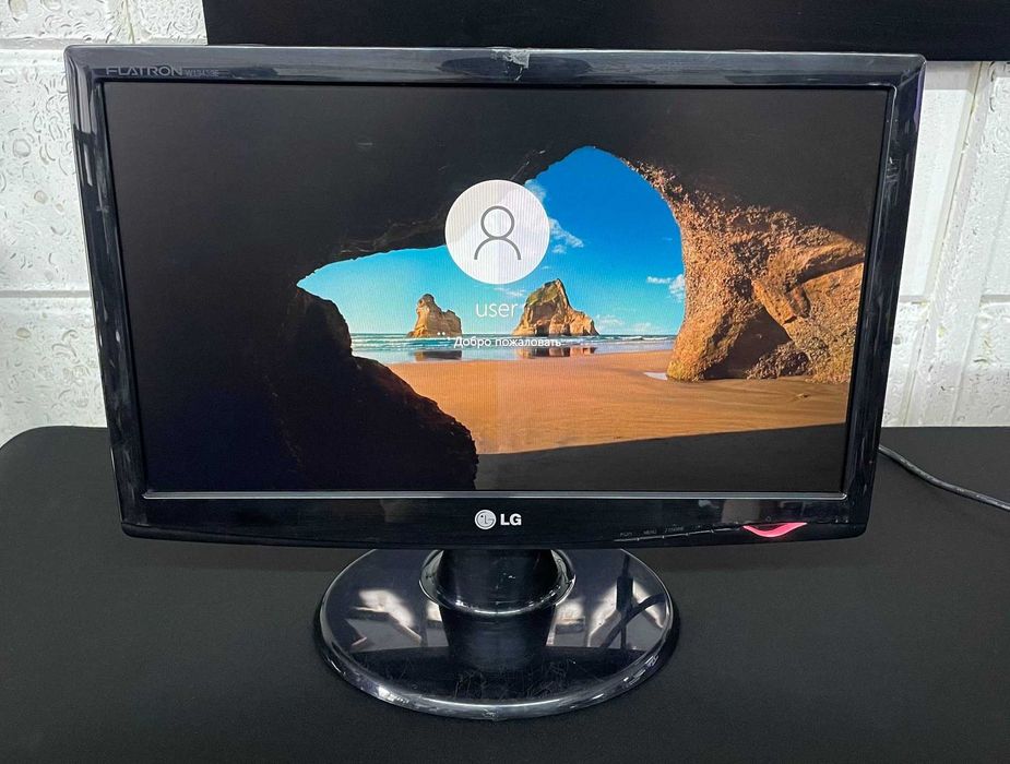 Офисные мониторы 19" LG Flatron HD VGA