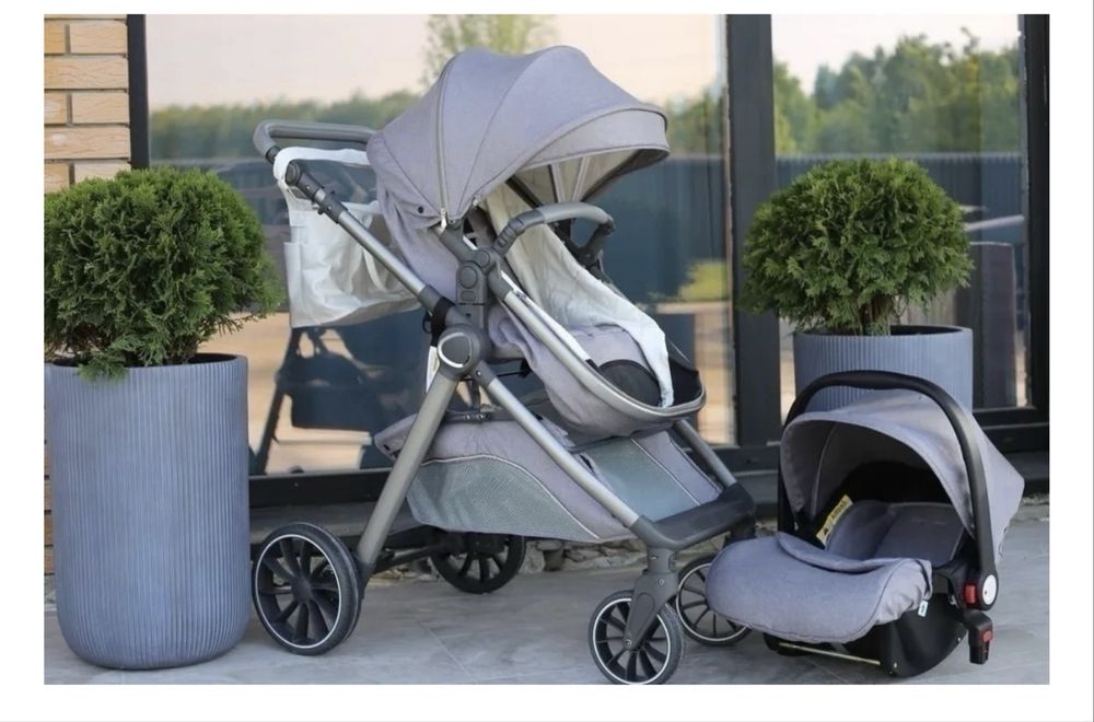 Продаю коляску 2/1