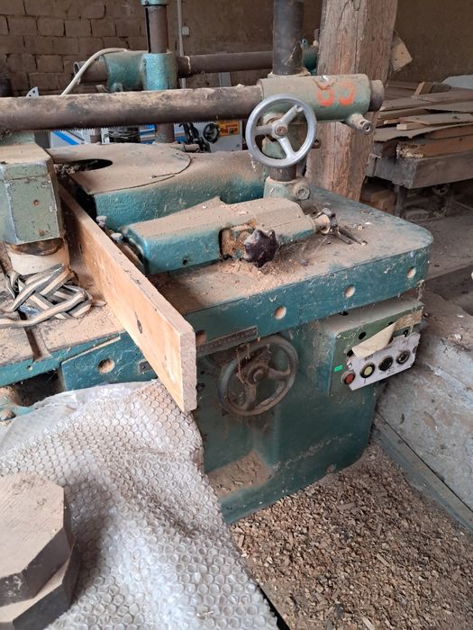 Фреза с подаващо ус-во