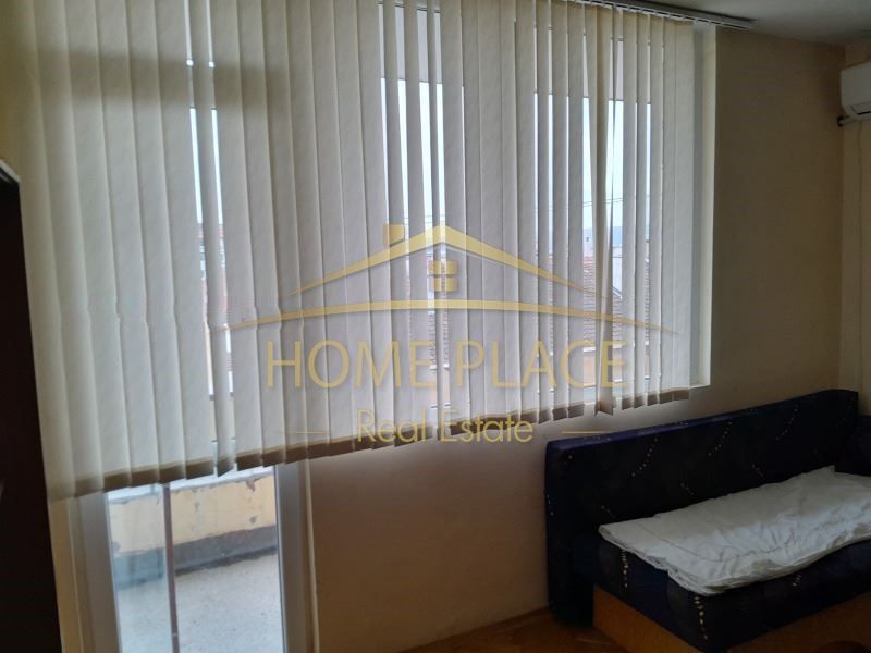 Многостаен апартамент  до  Руското  училище