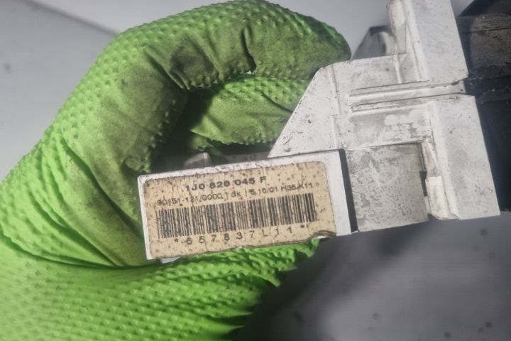 Comanda AC 1J0 820 045 F Volkswagen VW Golf a 4-a generatie