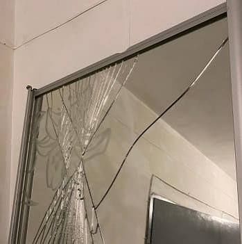 Замена зеркала, ремонт зеркала