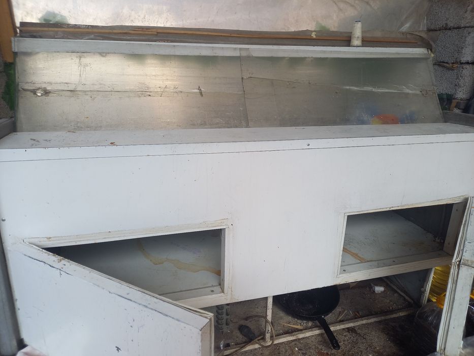 Витрина холодильник , морозильник