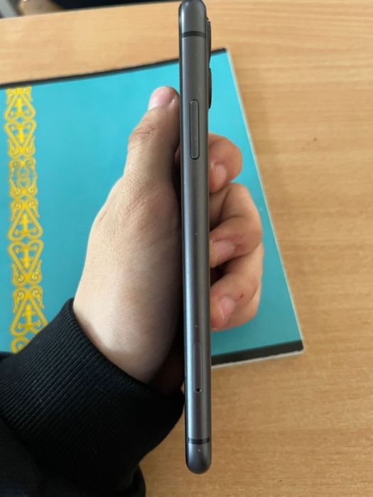iPhone 11 128GB в бу состояния с торгом