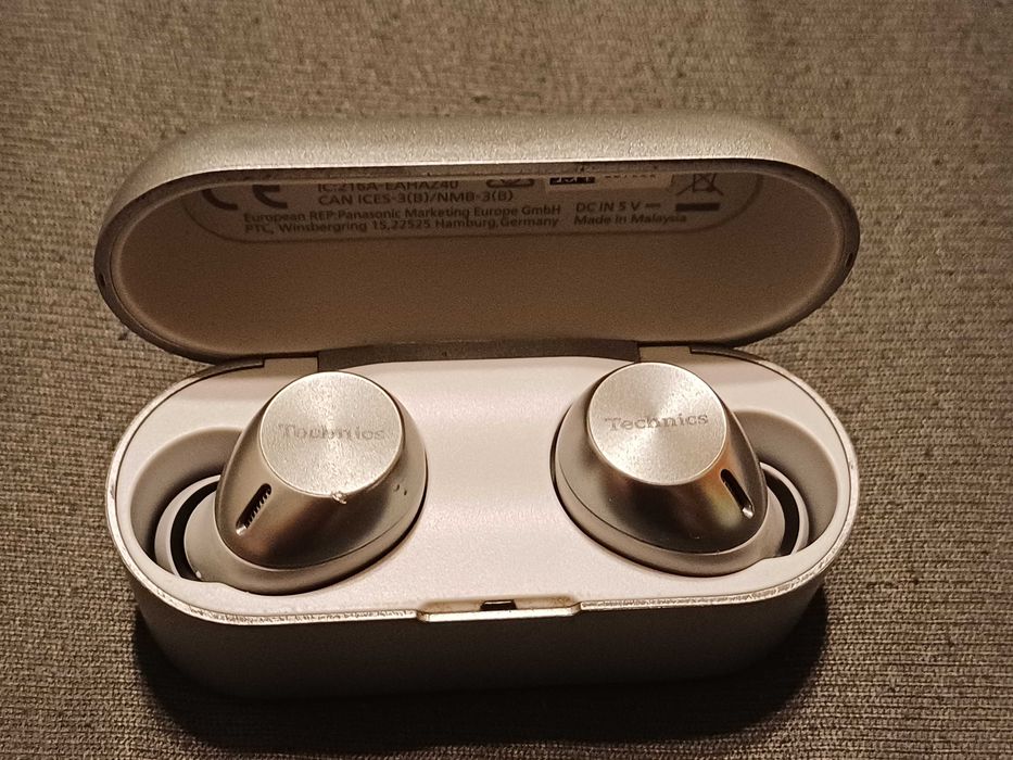 technics eah-az40  , căști bt , hi-fi ,stare buna