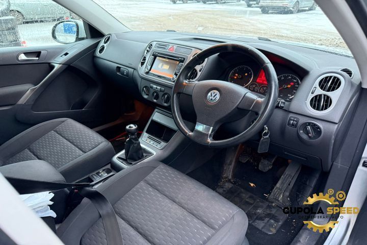 Usa / Portiera spate dreapta culoare LA7W Volkswagen VW Tiguan 1 5N [