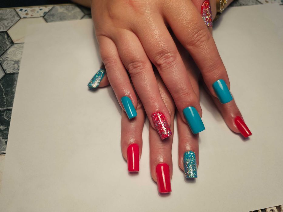 Unghii cu gel/semi/unghii false/manichiura/pedi