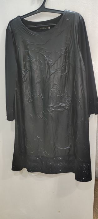 Платье женское..