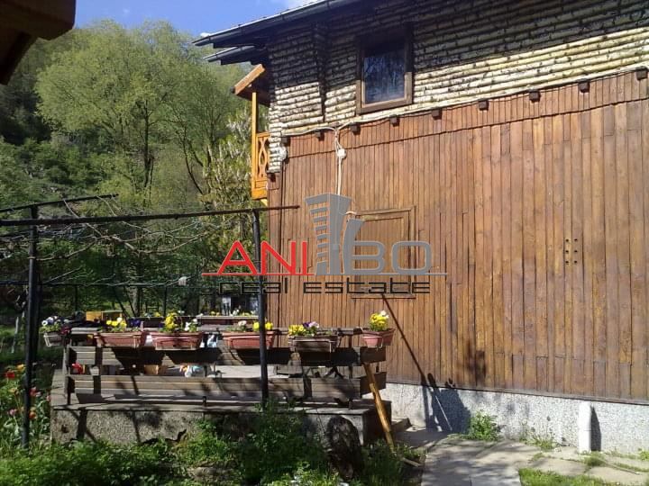 Къща в София, област-с.Батулия площ 120 цена 138000