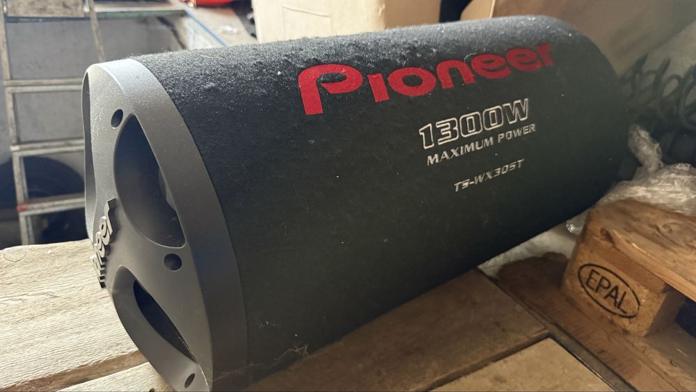 Subwoofer pioneer