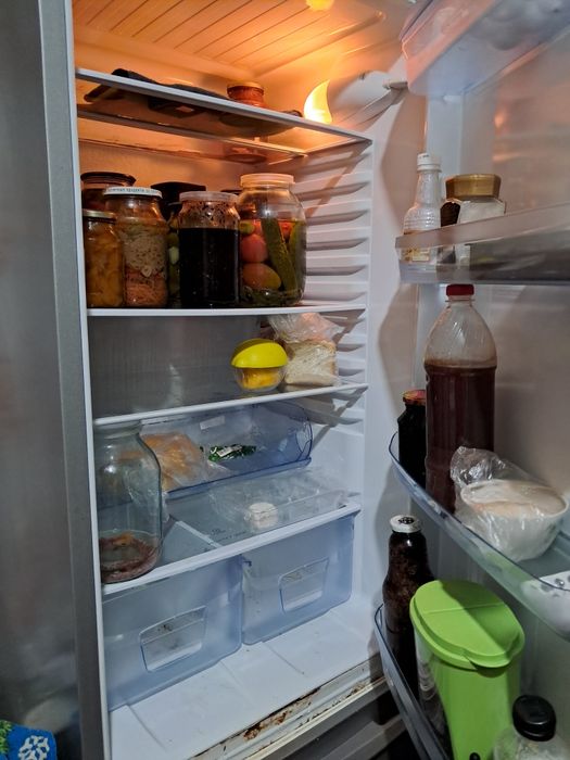 Холодильник двух камерный  двух агрегатный