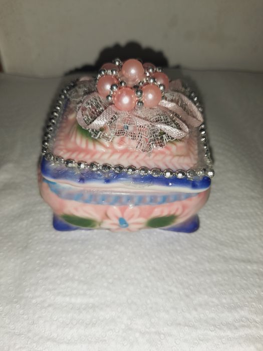 Diverse bibelouri perioada comunista