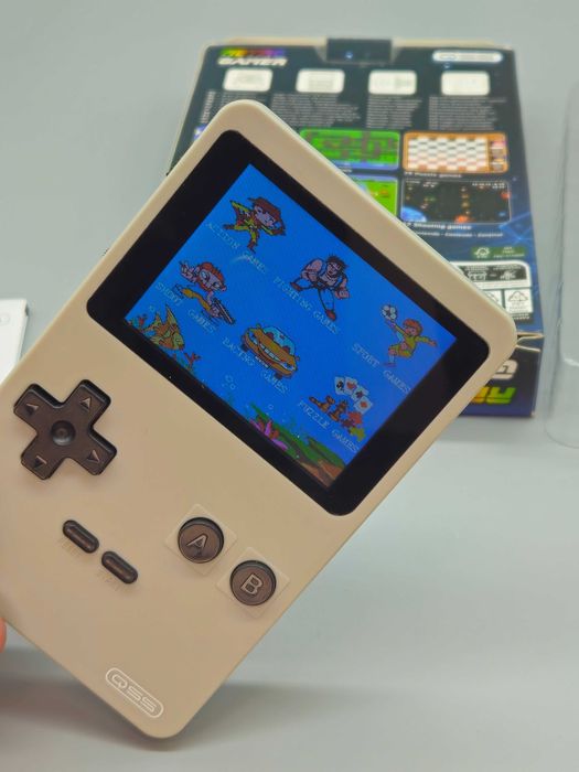 Ретро преносима конзола „Retro Gamer“ 240 вградени игри и 2.8" дисплей