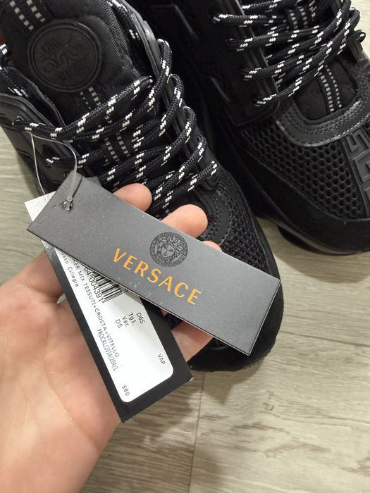 versace chain reaction