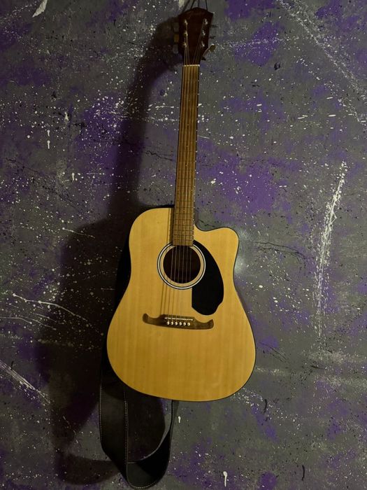 Электроакустическая гитара