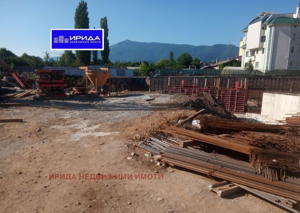 Просторен тристаен апартамент в Овча купел