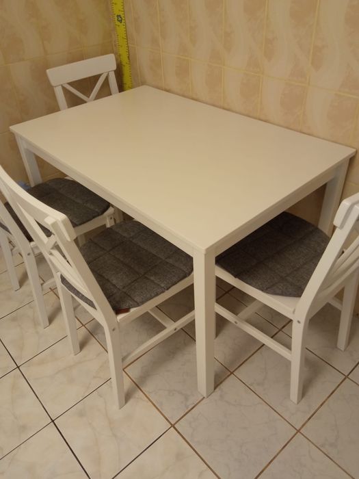 Masa si scaune set complet