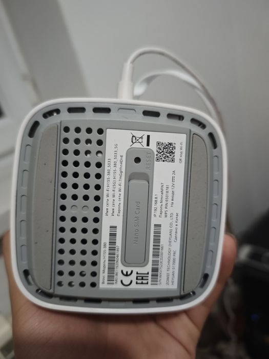 Продам роутер huawei