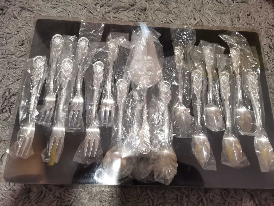 SBS Solingen Rose Antik Луксозни вилици и лъжици за десерт, 15 части