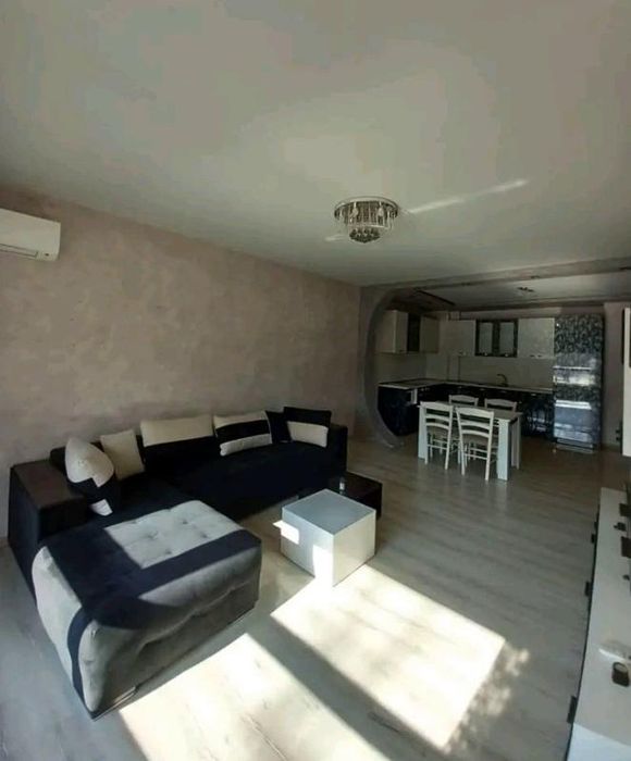 Дава се под наем Двустаен апартамент в Пловдив, Тракия - 80 кв.м за 450 € - Снимка #1