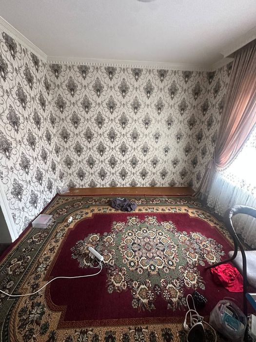 Uy sotiladi narx45 000$ kelishamiz hammasi sharoitida yashashga tayyor