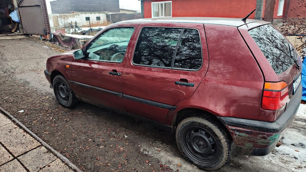 Golf 3  продам..