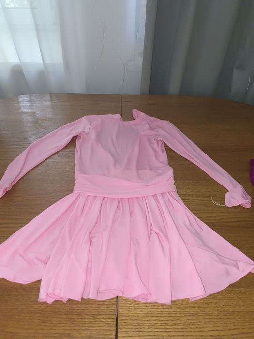 Продам платья для танцев