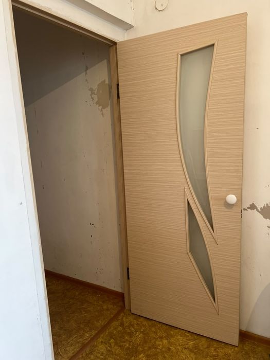 Продам двери по 3 тыс.