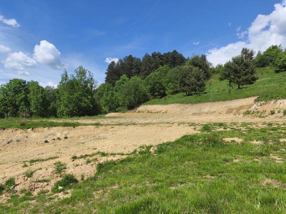 Vând teren 4.000 mp pe Valea Morii barajul I