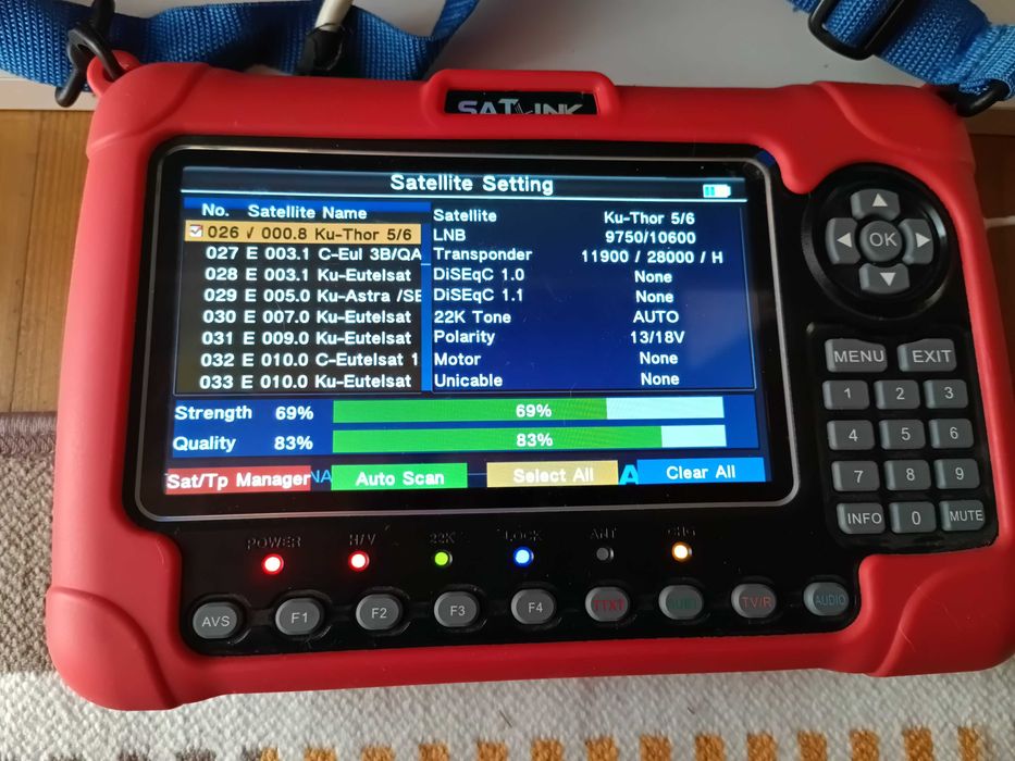 Masurator de semnal Sat-link combo DVB-S/S2, DVB-T/T2, DVB-C, display LCD