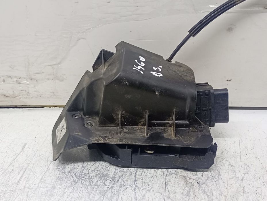 Broasca dreapta spate av11-r264a26-ad Ford B-MAX 1 (2012 - 2018) 1.4 benzina spjd