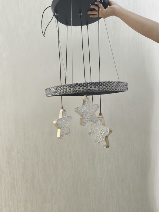 Люстра со звездами