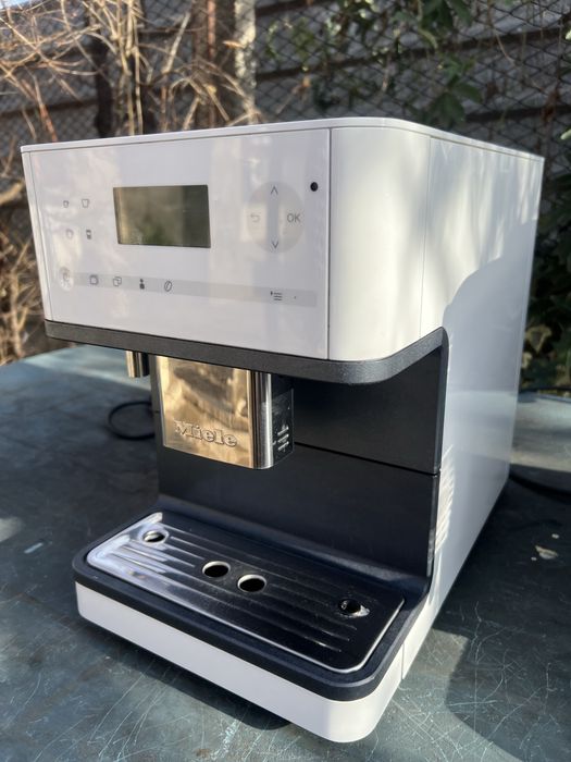 Кафемашини Миеле, Делонги