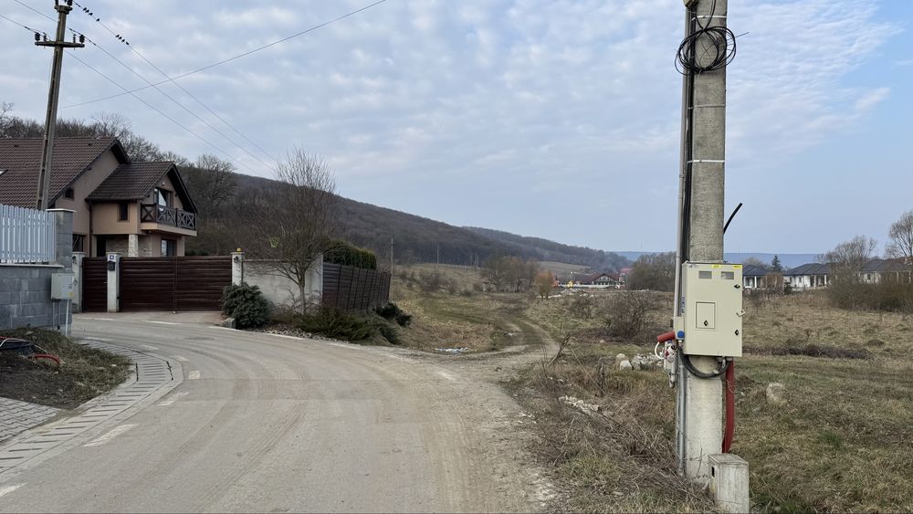 Teren intravilan de vanzare in Corunca