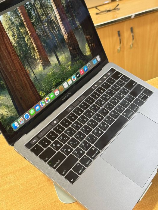 Macbook pro  sotiladi 16/512gb