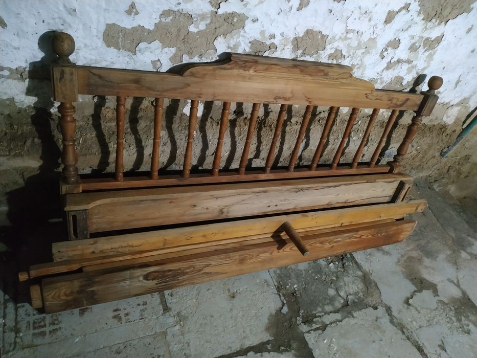 Кровать дерево деревянная лиственница