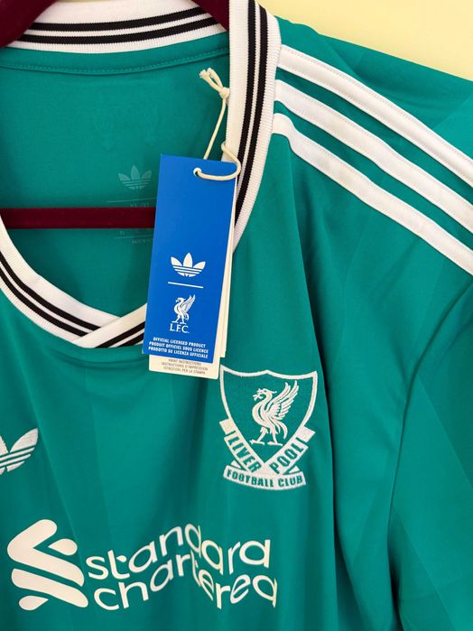 Чисто нов оригинален екип Adidas на Liverpool сезон 2025/2026
